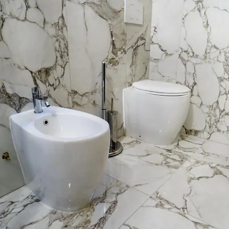 649 Bilocale Con Terrazzo Guest house