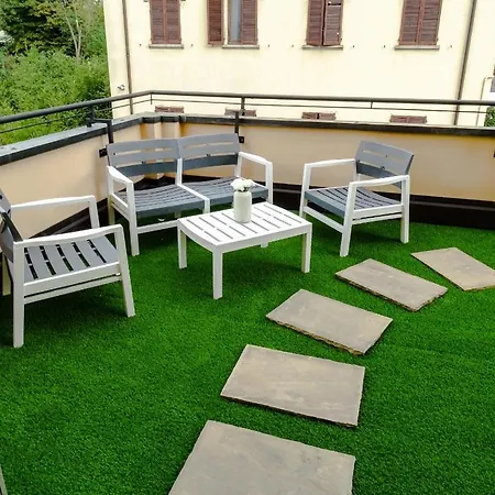 649 Bilocale Con Terrazzo Maison d'hôtes Modène